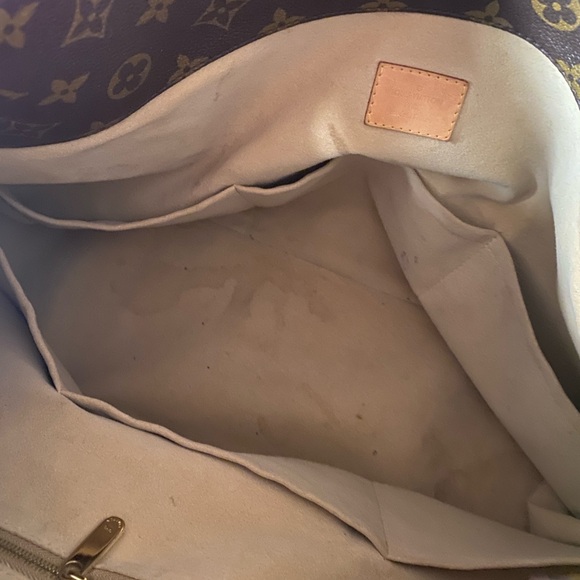 Louis Vuitton Monogram Shoulder Bag with Tan Strap - Picture 2 of 6